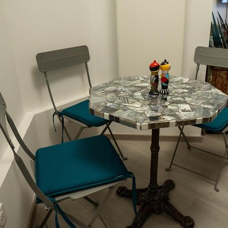 T2! 3 Ou 4 Personnes Centre Ville Neuf Avec Garage Sanary-sur-Mer Eksteriør bilde