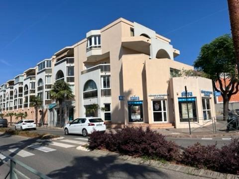 T2! 3 Ou 4 Personnes Centre Ville Neuf Avec Garage Sanary-sur-Mer Eksteriør bilde