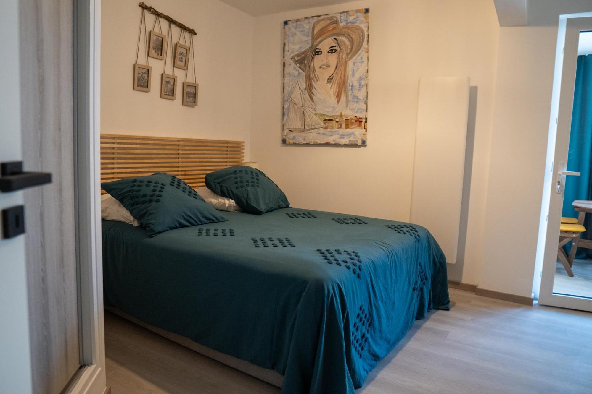 T2! 3 Ou 4 Personnes Centre Ville Neuf Avec Garage Sanary-sur-Mer Eksteriør bilde
