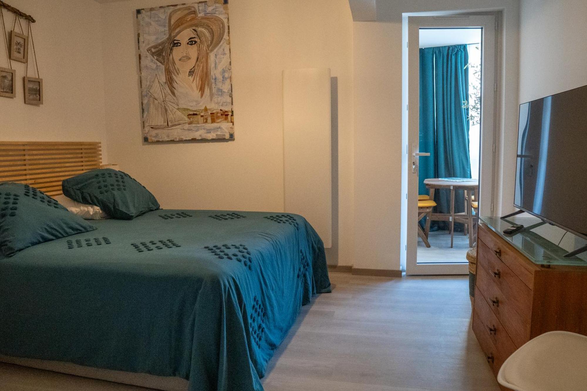 T2! 3 Ou 4 Personnes Centre Ville Neuf Avec Garage Sanary-sur-Mer Eksteriør bilde